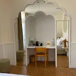 Lilou מלון 4*