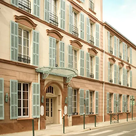 Отель Lilou Йер