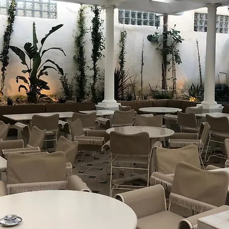 Lilou Hotel 4*