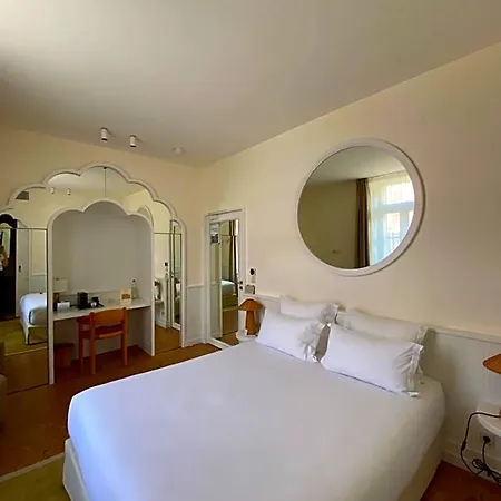 Lilou Hotel