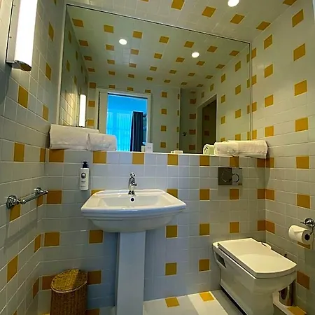 Lilou Hotel 4*