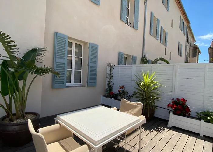 מלון Lilou הייר